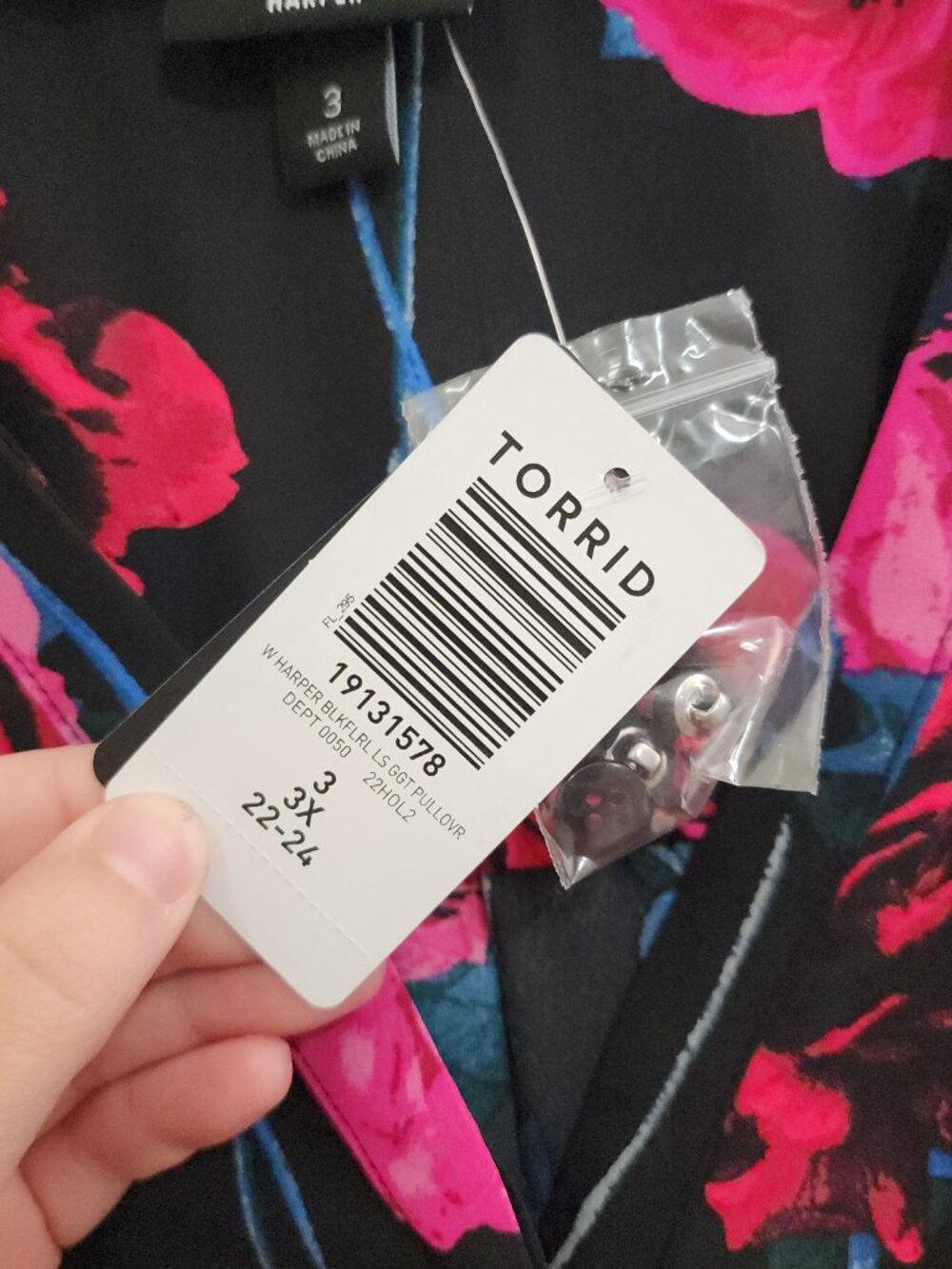 Torrid Harper Plus Size Floral Top Black and Pink Women's Plus Size 3X NEW - Picture 9 of 13